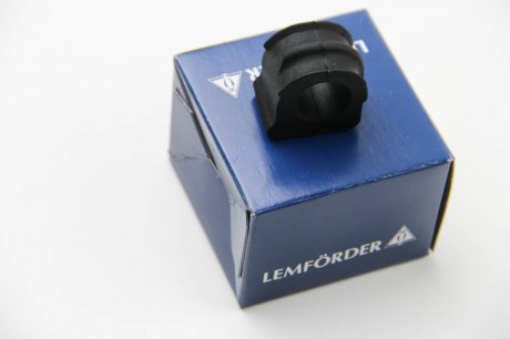Втулка стабілізатора підвіски LEMFORDER 34052 01 (фото 1)