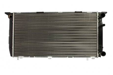 Радиатор охлаждения AUDI 80 / 90 (B3) (86-) 1.6-2.0 NISSENS 604361
