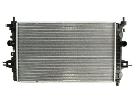 Радіатор системи охолодження NISSENS 63028A (фото 1)